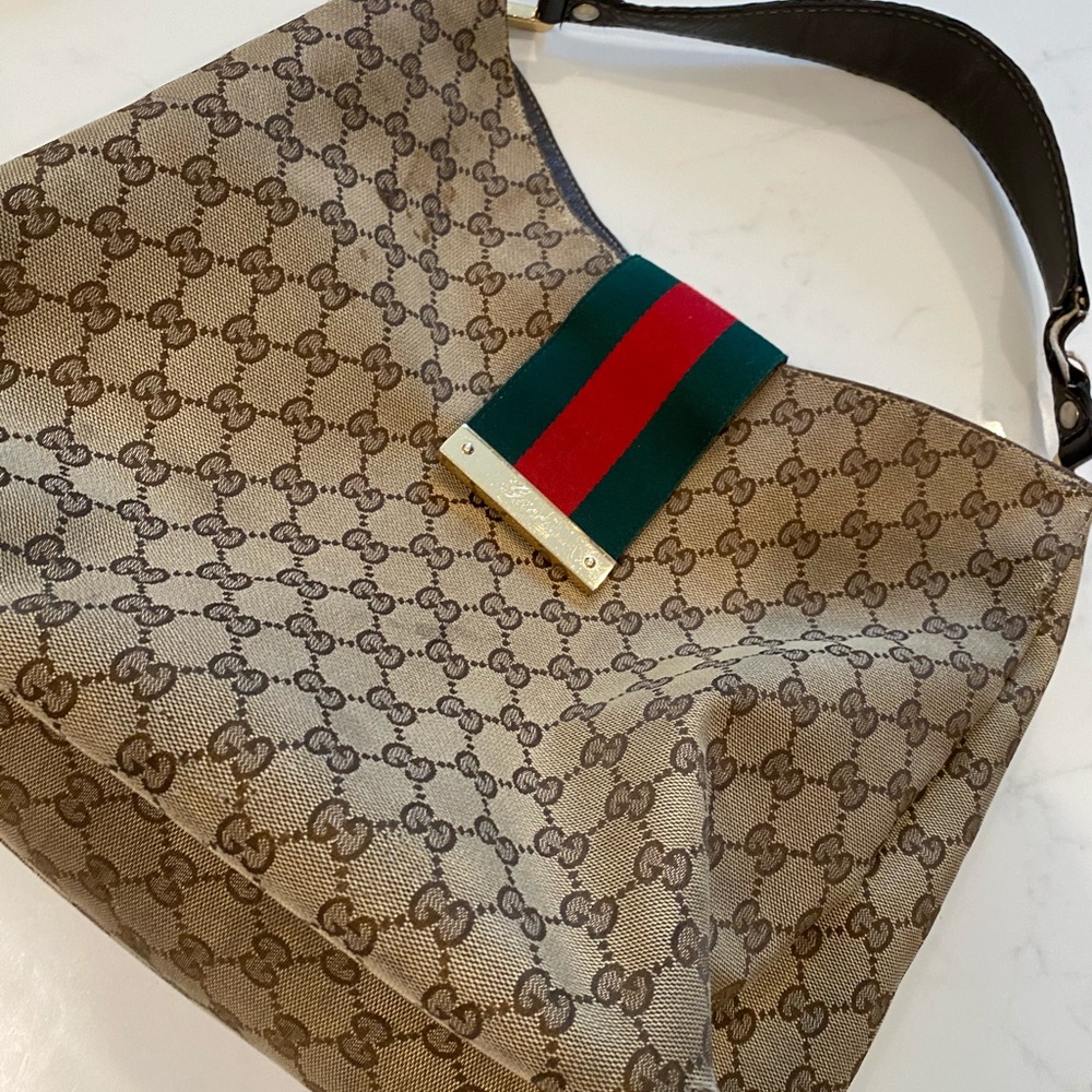 Authentic gucci shoulder bag
